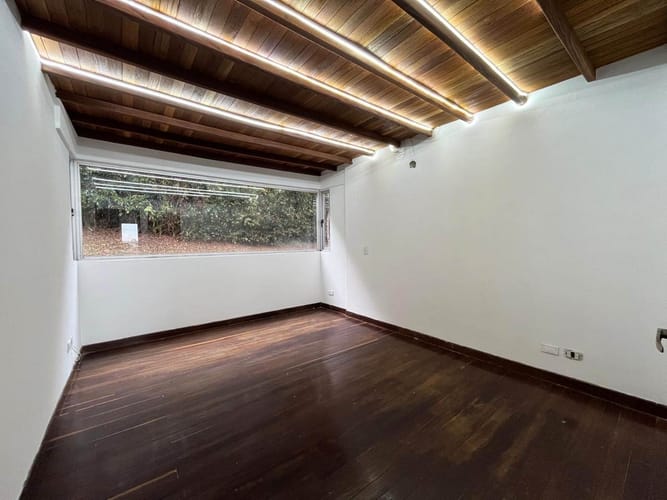 Casa de 4 alcobas en arriendo en Mugá, Envigado, 550 m² · foto 11 de 20