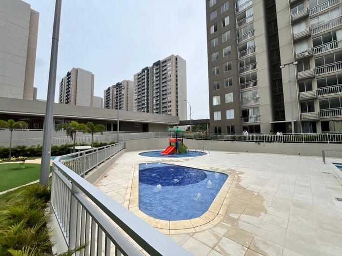 Apartamento de 2 alcobas en arriendo en Ciudad Mallorquin, Barranquilla, 56 m² · foto 1 de 24