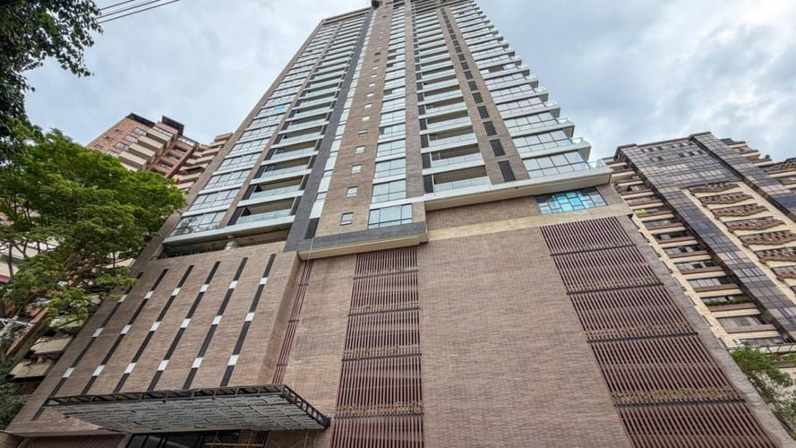 Apartamento de 2 alcobas en venta en Cabecera Del Llano, Bucaramanga, 140 m² · foto 1 de 12