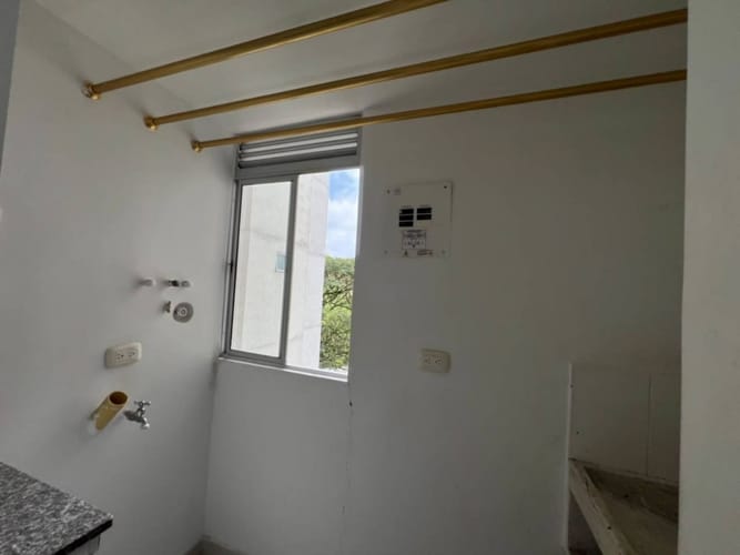 Apartamento de 2 alcobas en arriendo en Cr. Los Naranjos, Jamundí, 72 m² · foto 6 de 24