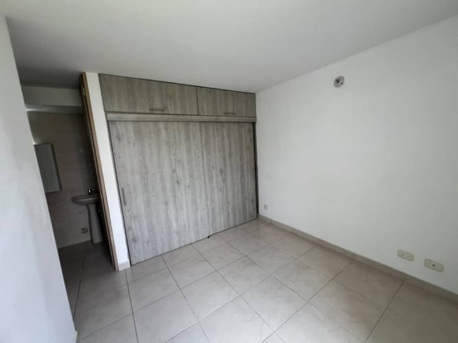 Apartamento de 2 alcobas en arriendo en Cr. Los Naranjos, Jamundí, 72 m² · foto 11 de 24