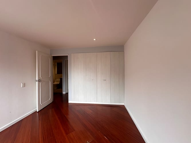 Apartamento de 2 alcobas en arriendo en Santa Barbara, Bogotá, 90 m² · foto 8 de 21