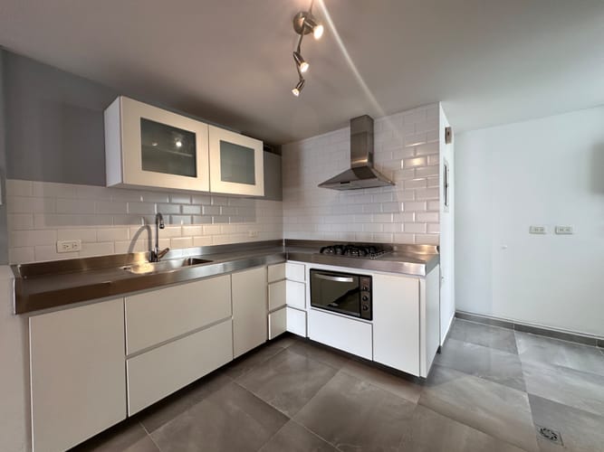 Apartamento de 2 alcobas en arriendo en Santa Barbara, Bogotá, 90 m² · foto 2 de 21