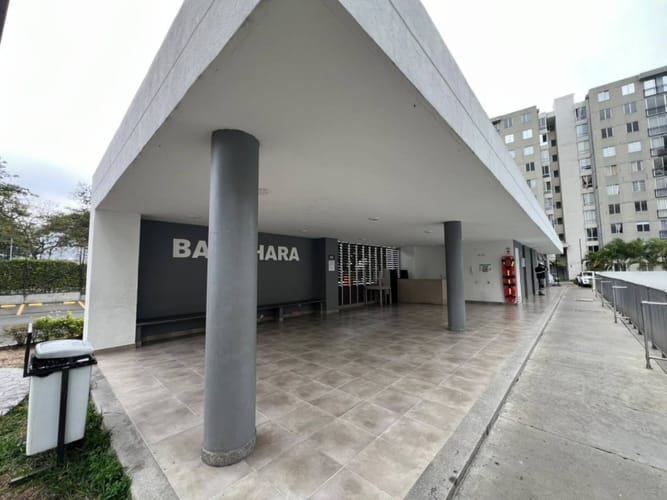 Apartamento de 2 alcobas en arriendo en Conjunto La Guabinera, Yumbo, 57 m² · foto 13 de 18