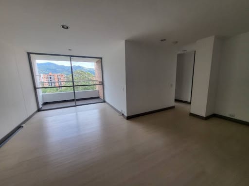 Apartamento de 2 alcobas en arriendo en Loma Del Esmeraldal, Envigado, 90 m² · foto 4 de 24
