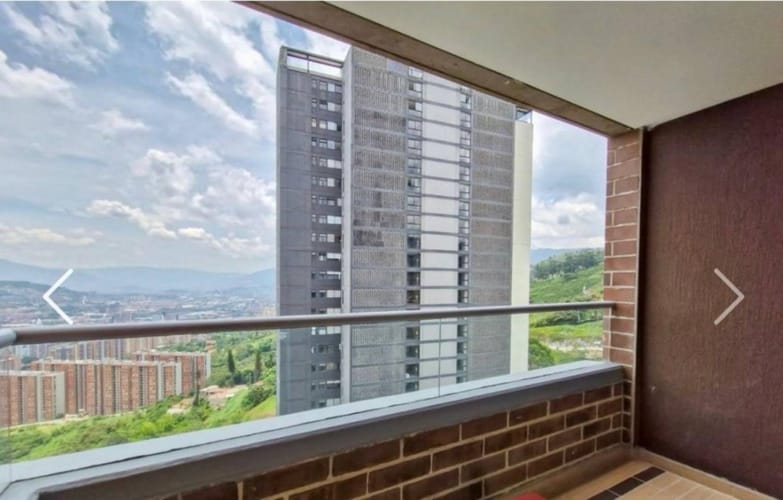 Apartamento de 3 alcobas en venta en Las Lomitas, Sabaneta, 85 m² · foto 2 de 13