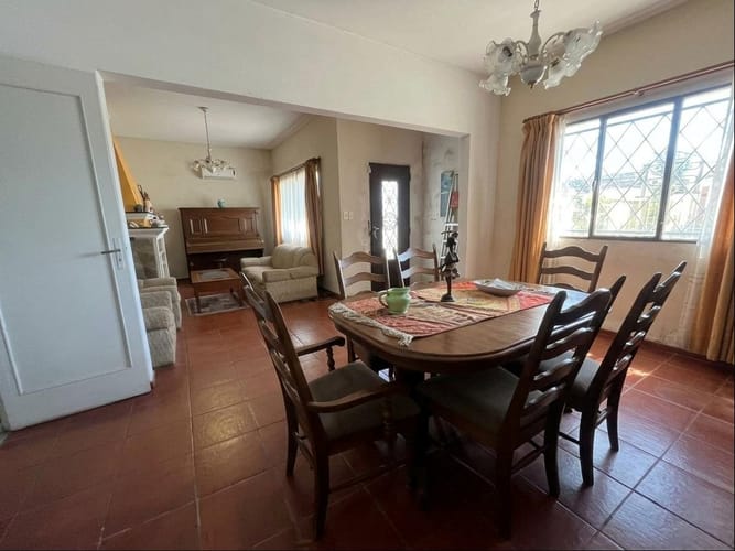 Se alquila casa de 6 habitaciones en Barrio Parque Rivera · Foto 4