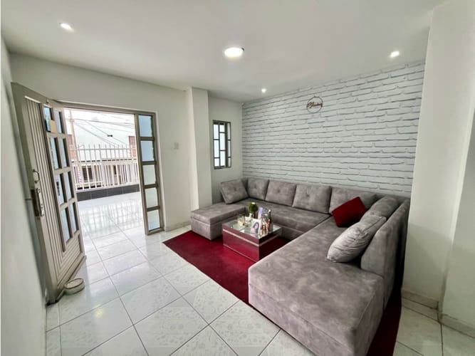 Casa de 4 alcobas en venta en Olaya Herrera, Barranquilla, 315 m² · foto 1 de 11