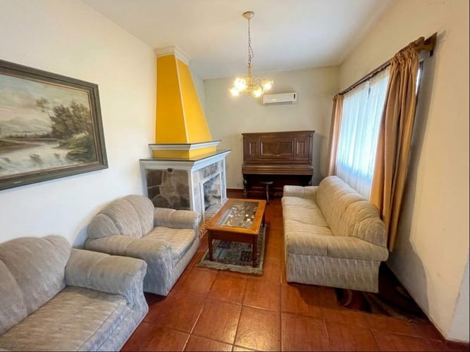Se alquila casa de 6 habitaciones en Barrio Parque Rivera · Foto 8
