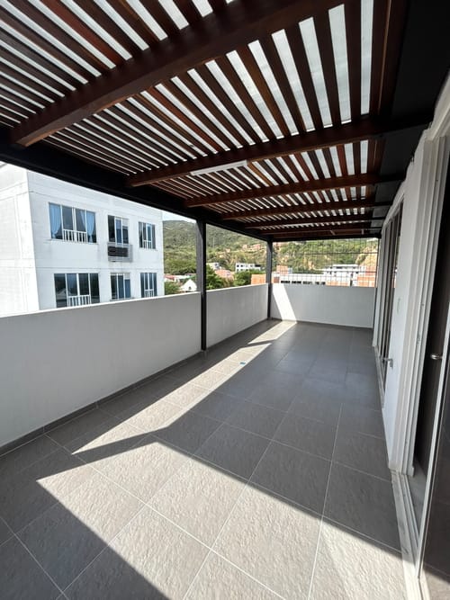 Apartamento de 4 alcobas en venta en El Gallineral, Girón, 159 m² · foto 19 de 22