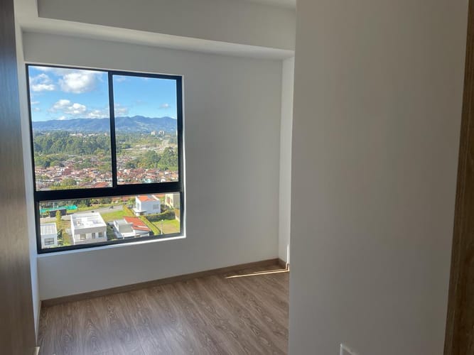Apartamento de 2 alcobas en venta en El Porvenir, Rionegro, 82 m² · foto 4 de 11