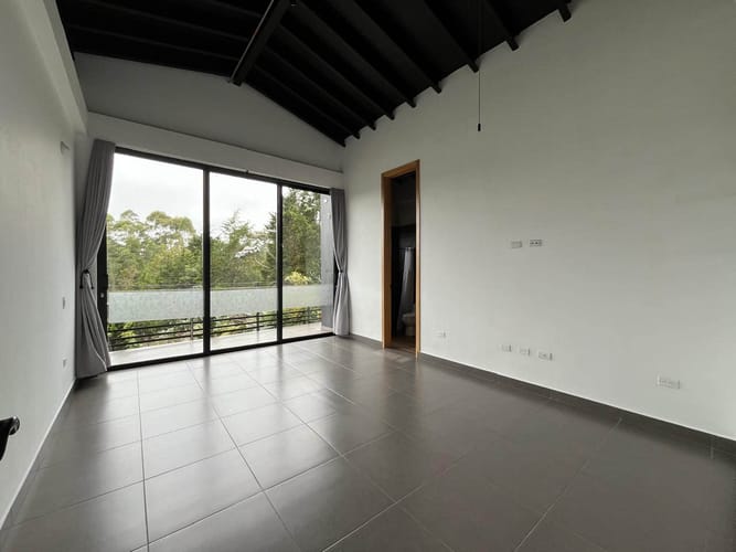 Casa de 4 alcobas en arriendo en Los Salados, El Retiro, 415 m² · foto 5 de 20