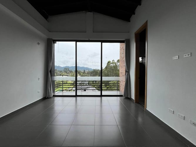 Casa de 4 alcobas en arriendo en Los Salados, El Retiro, 415 m² · foto 6 de 20