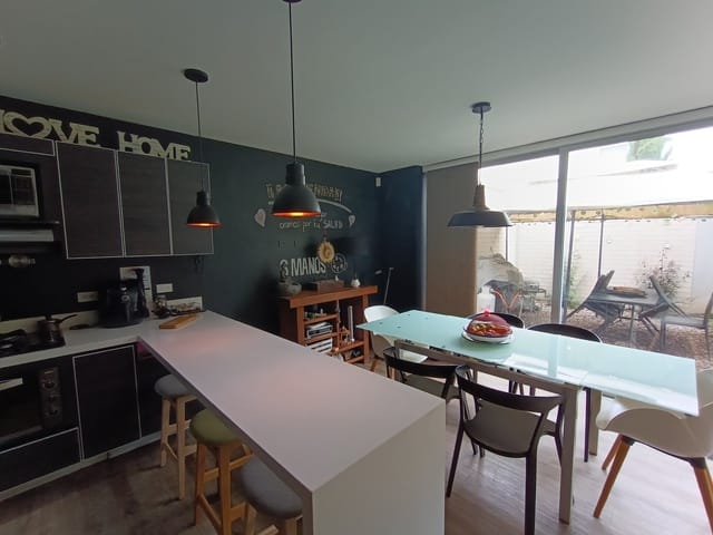 Casa de 3 alcobas en venta en El Porvenir, Rionegro, 162 m² · foto 2 de 14