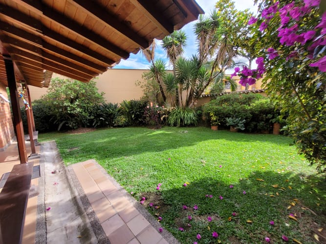 Casa de 5 alcobas en venta en Campo Amor, Medellín, 280 m² · foto 2 de 24