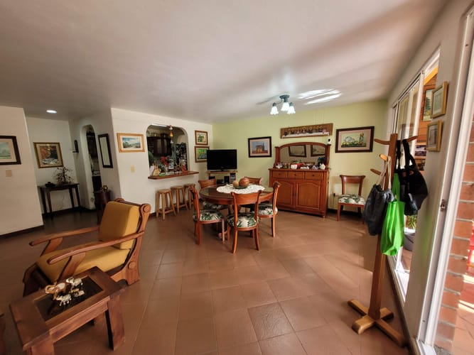 Casa de 5 alcobas en venta en Campo Amor, Medellín, 280 m² · foto 16 de 24