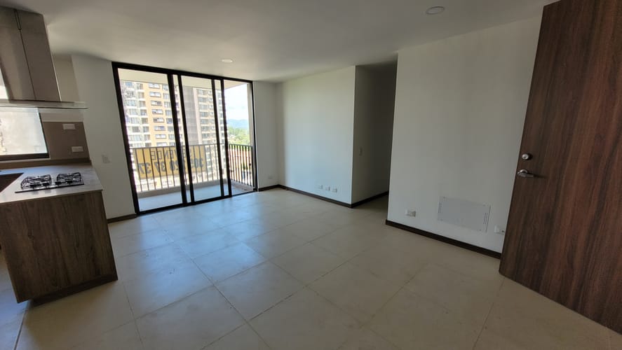 Apartamento de 3 alcobas en venta en La Navarra, Bello, 81 m² · foto 2 de 24