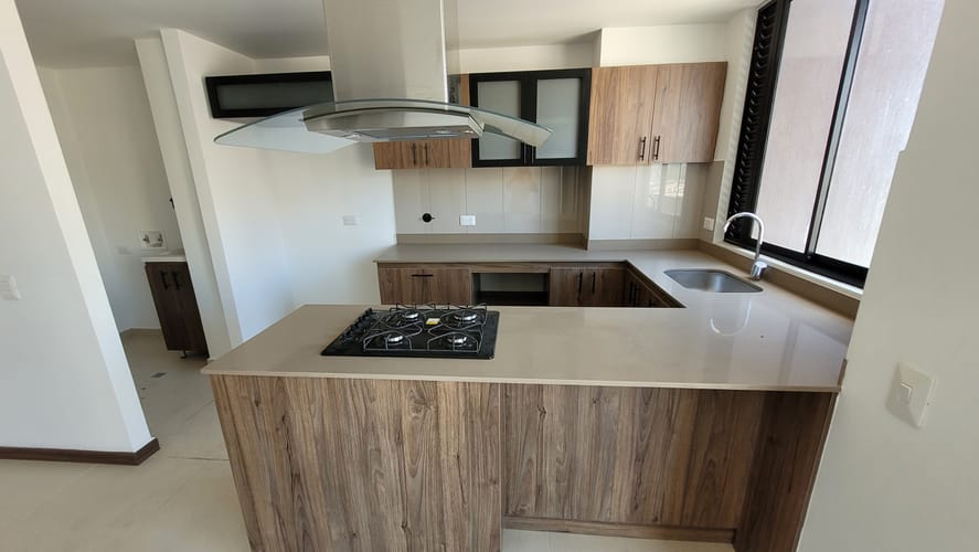 Apartamento de 3 alcobas en venta en La Navarra, Bello, 81 m² · foto 6 de 24