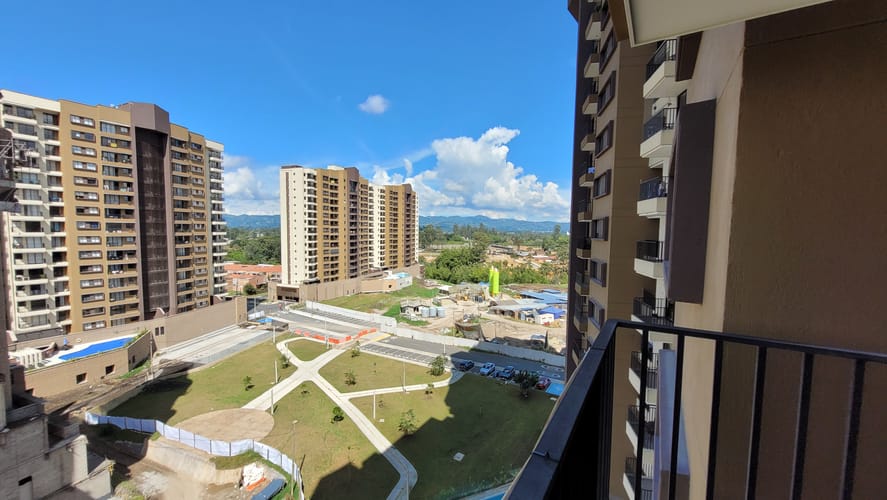 Apartamento de 3 alcobas en venta en La Navarra, Bello, 81 m² · foto 10 de 24