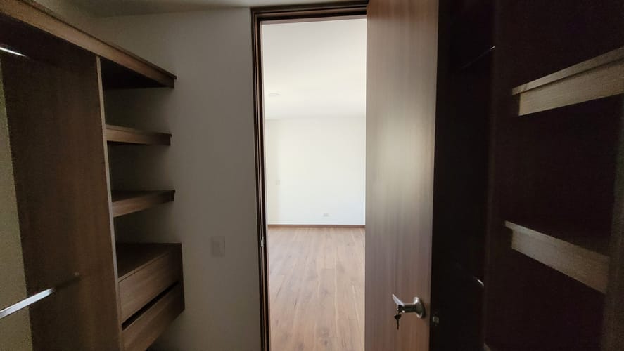 Apartamento de 3 alcobas en venta en La Navarra, Bello, 81 m² · foto 20 de 24