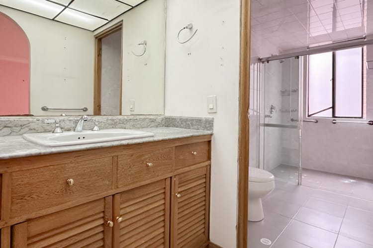 Apartamento de 4 alcobas en venta en La Cabrera, Bogotá, 271 m² · foto 15 de 24