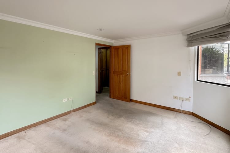 Apartamento de 4 alcobas en venta en La Cabrera, Bogotá, 271 m² · foto 21 de 24