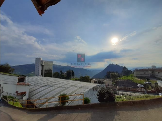 Casa de 4 alcobas en arriendo en Milan, Manizales, 140 m² · foto 24 de 24