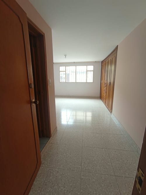 Casa de 7 alcobas en venta en Engativá, Bogotá, 293 m² · foto 16 de 20