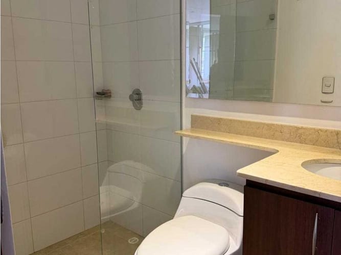 Apartamento de 2 alcobas en arriendo en Asomadera No.2, Medellín, 75 m² · foto 5 de 12