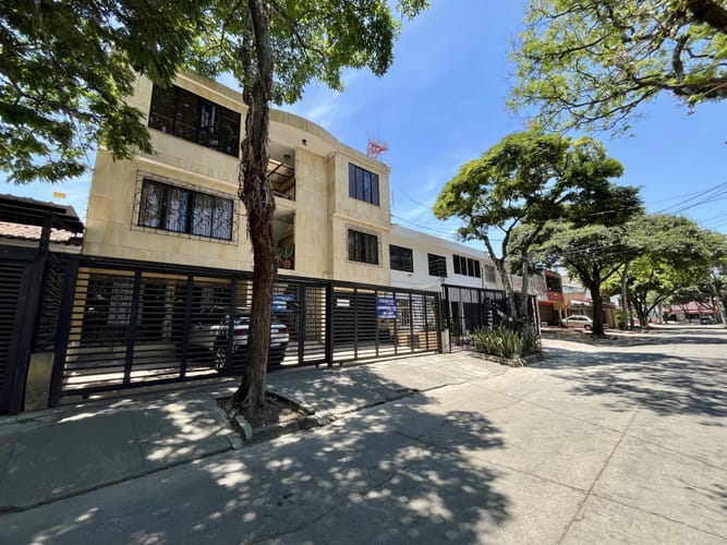 Apartaestudio en arriendo en Prados Del Norte, Cali, 40 m² · foto 3 de 24