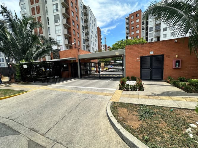 Apartamento de 2 alcobas en arriendo en Ciudad Melendez, Cali, 65 m² · foto 2 de 24