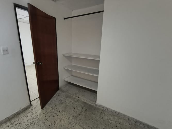 Apartamento de 2 alcobas en arriendo en El Guabal, Cali, 75 m² · foto 15 de 18
