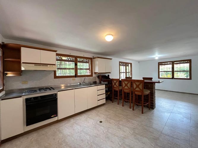 Casa de 3 alcobas en arriendo en El Retiro, 250 m² · foto 6 de 19