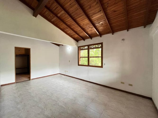 Casa de 3 alcobas en arriendo en El Retiro, 250 m² · foto 14 de 19