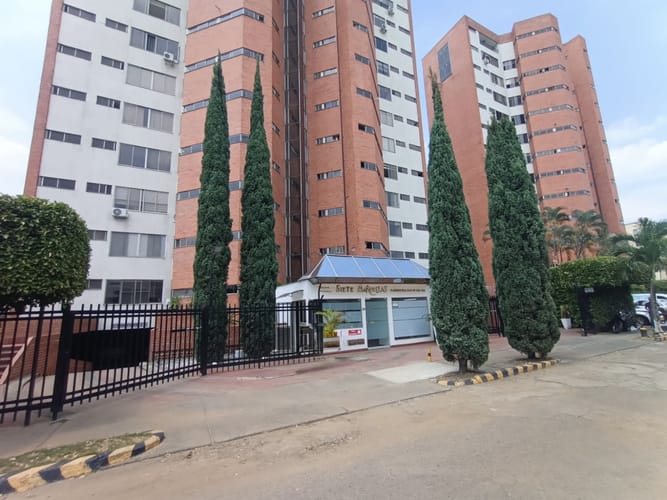 Apartamento de 3 alcobas en arriendo en Ciudadela Pasoancho, Cali, 100 m² · foto 1 de 24