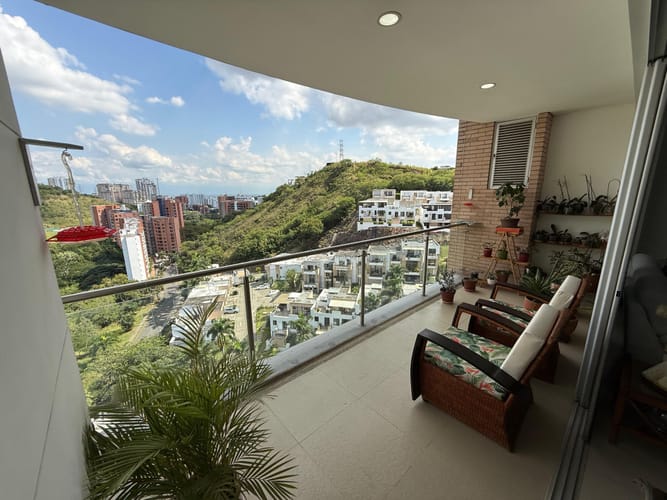 Apartamento de 3 alcobas en arriendo en Aguacatal, Cali, 180 m² · foto 8 de 24