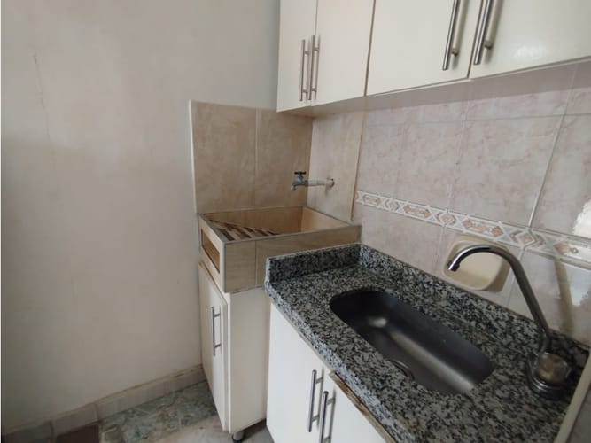 Apartamento de 1 alcoba en arriendo en Cabecera San Antonio De Prado, Medellín, 20 m² · foto 1 de 4