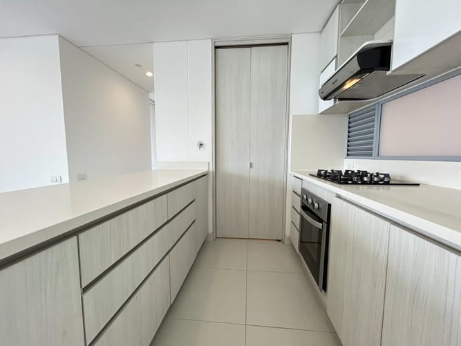Apartamento de 3 alcobas en arriendo en La Inmaculada, Envigado, 94 m² · foto 6 de 20