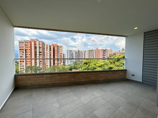 Apartamento de 3 alcobas en arriendo en La Inmaculada, Envigado, 94 m² · foto 16 de 20