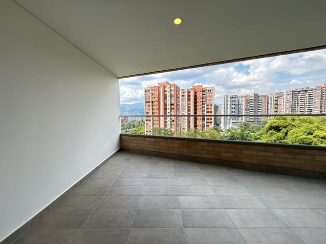Apartamento de 3 alcobas en arriendo en La Inmaculada, Envigado, 94 m² · foto 18 de 20