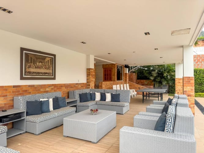 Casa de 5 alcobas en venta en Terrazas De Menzuli, Piedecuesta, 1467 m² · foto 4 de 24