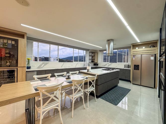 Casa de 5 alcobas en venta en Terrazas De Menzuli, Piedecuesta, 1467 m² · foto 6 de 24