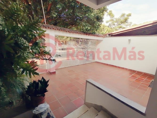 Casa de 4 alcobas en arriendo en Caobos, Cúcuta, 179 m² · foto 2 de 19