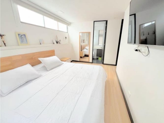 Apartamento de 3 alcobas en venta en El Poblado, Medellín, 1000 m² · foto 5 de 11