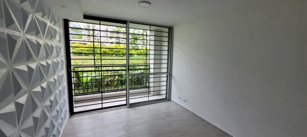 Apartamento de 2 alcobas en arriendo en Cencar- Yumbo, Yumbo, 58 m² · foto 2 de 24