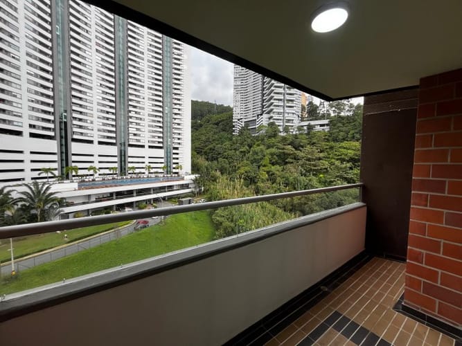Apartamento de 3 alcobas en arriendo en Loma Del Indio, Medellín, 78 m² · foto 1 de 15