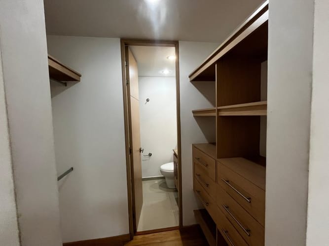 Apartamento de 3 alcobas en arriendo en Loma Del Indio, Medellín, 78 m² · foto 13 de 15