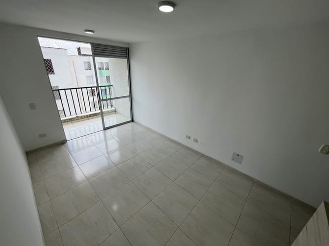 Apartamento de 2 alcobas en arriendo en Parque Natura, Jamundí, 65 m² · foto 12 de 24