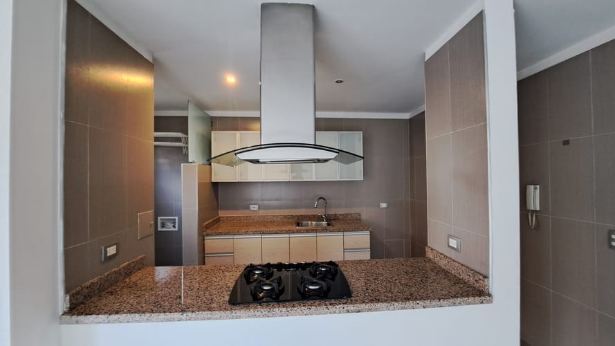 Apartamento de 2 alcobas en arriendo en La Macarena, Bogotá, 75 m² · foto 6 de 24