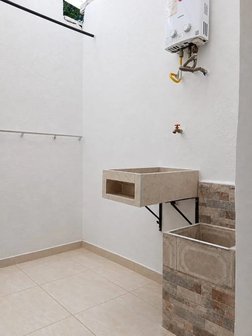 Casa de 4 alcobas en arriendo en Las Playas, Medellín, 110 m² · foto 5 de 10